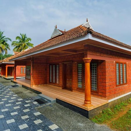 Carmel Tourism Village Kotamangalam エクステリア 写真
