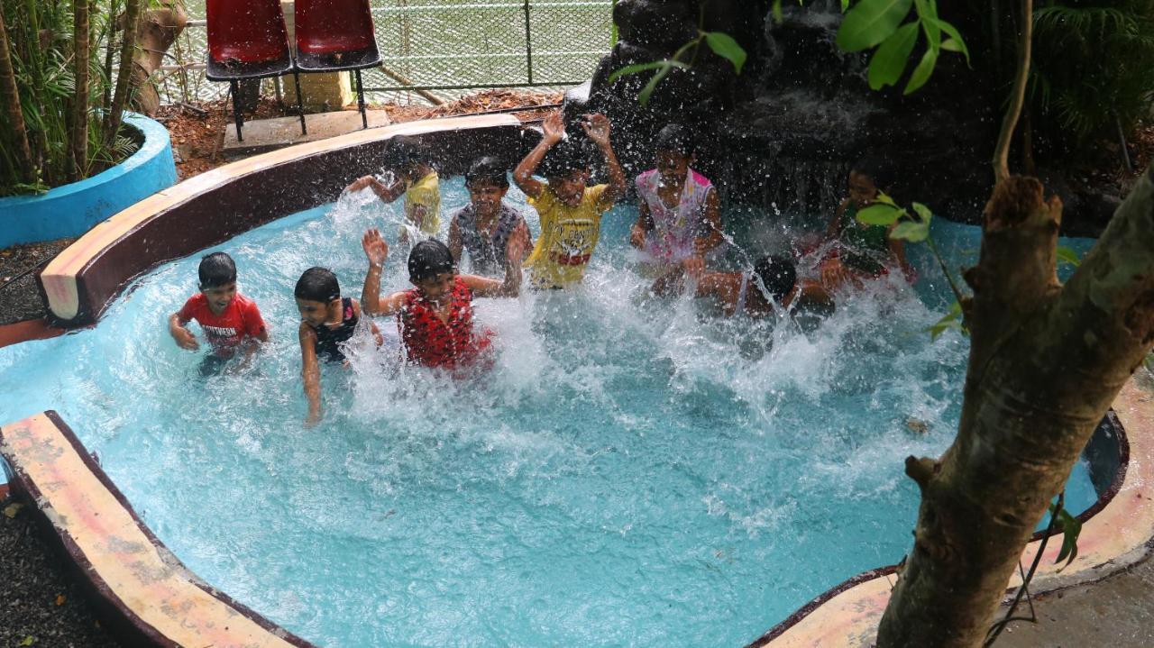 Carmel Tourism Village Kotamangalam エクステリア 写真